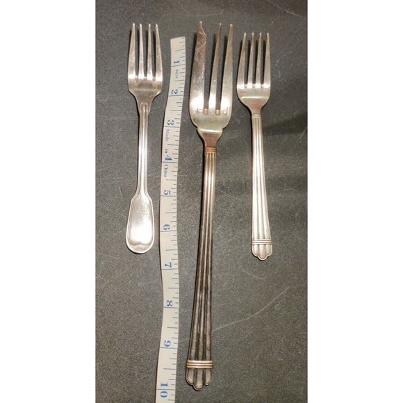 Mixed Lot Of CHRISTOFLE France Silverplate 1 Serving, 2 Salad Forks NO MONOGRAM - Picture 10 of 10